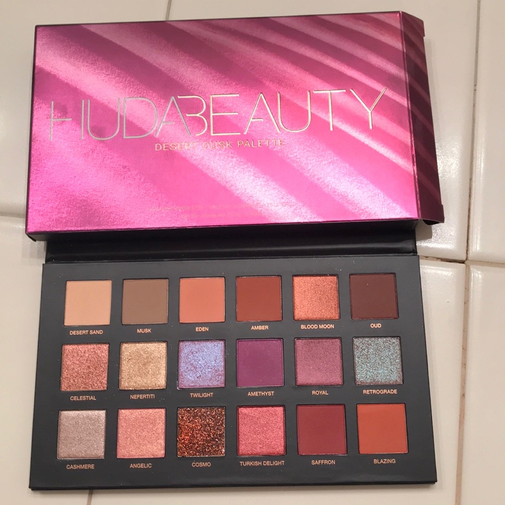 Huda Beauty Desert Dusk Palette